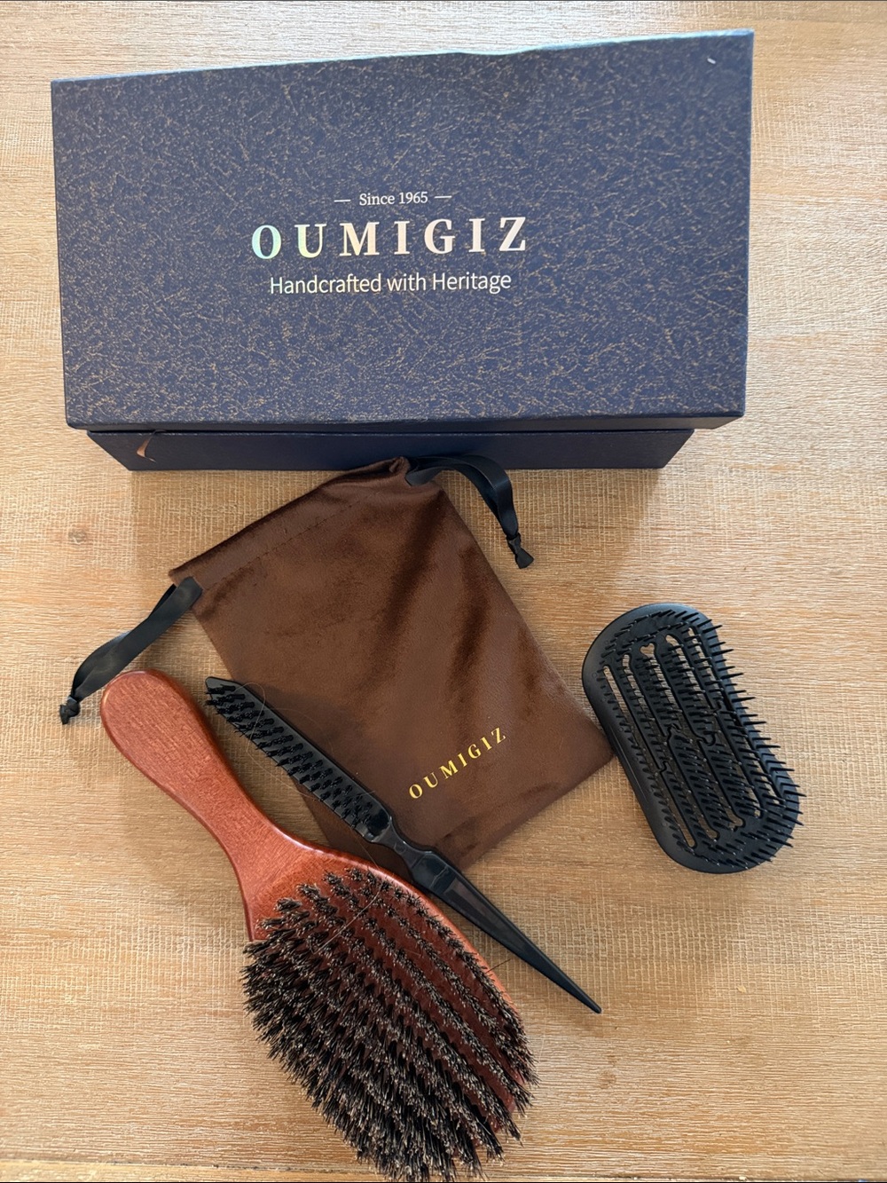 Men’s Oumigiz Boar Bristle Hair Brush Set